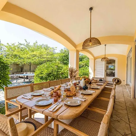 Magnifique De Luxe Avec Piscine بورتو فيكشْيو